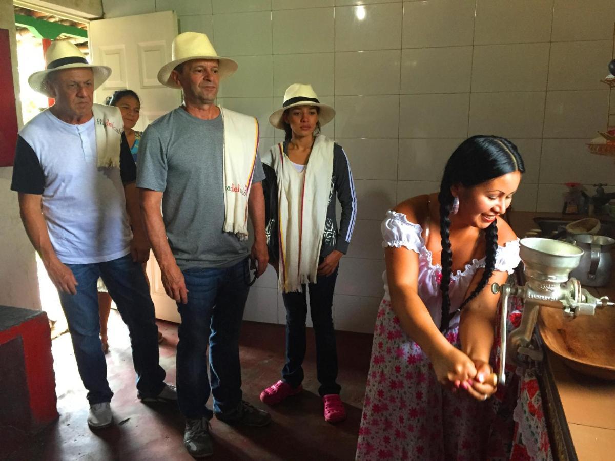 Finca Del Cafe - Casa Typica 圣罗莎德卡瓦尔 外观 照片