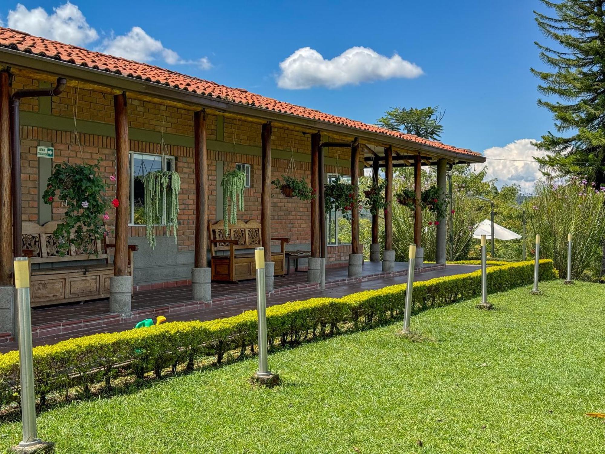 Finca Del Cafe - Casa Typica 圣罗莎德卡瓦尔 外观 照片